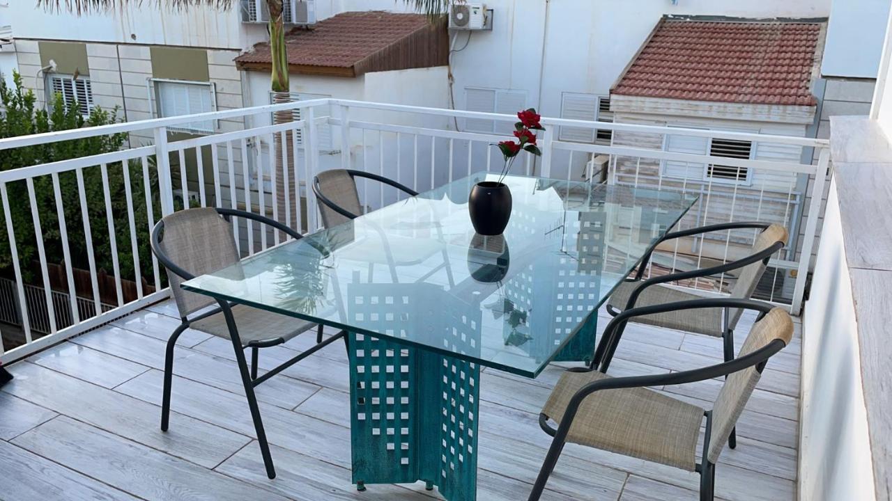 2לופית Apartamento Eilat Exterior foto